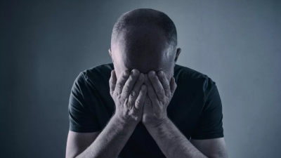 Ψυχολογική κατάρρευση στις ΗΠΑ: Ένας στους πέντε πάσχει από κατάθλιψη – Γκρεμίζεται το «αμερικανικό όνειρο»