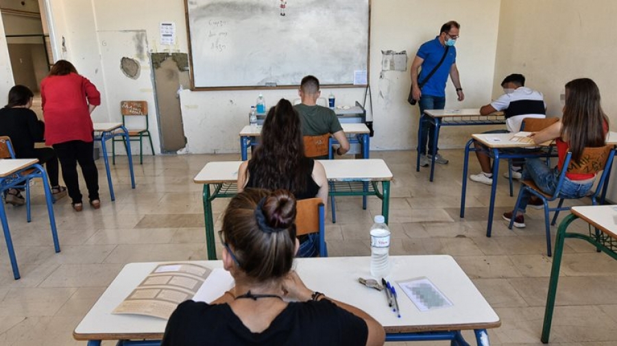 Μόνο ένα self test από τη Δευτέρα (17/5) για τα σχολεία - Πως θα διεξαχθούν οι εξετάσεις στα Πανεπιστήμια