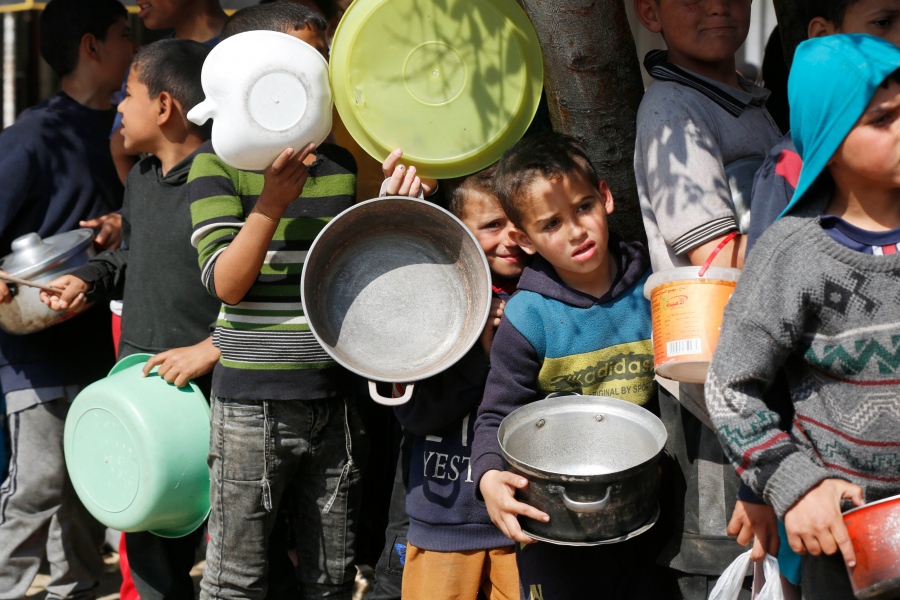 Καταρρέει... από την πείνα η Γάζα - Ερείπια το 35% των κτηρίων - Biden σε Ισραήλ: Βρείτε εναλλακτική, μην επιτεθείτε στη Rafah -