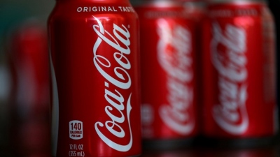 Coca-Cola: Υποχώρηση κερδών το δ' τρίμηνο 2023, στα 1,97 δισ. δολάρια