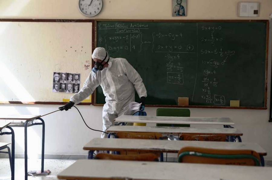 Κορωνοϊός: Ακόμη 15 σχολεία κλείνουν για προληπτικούς λόγους