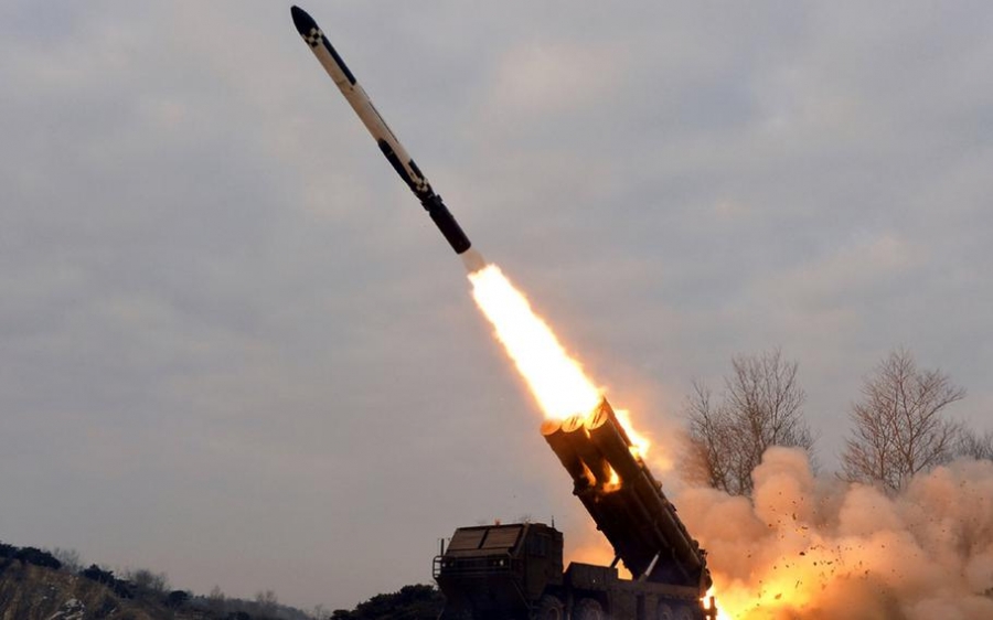 «Αντίποινα» στη Β. Κορέα από ΗΠΑ και Ν. Κορέα: Εκτόξευσαν 4 πυραύλους