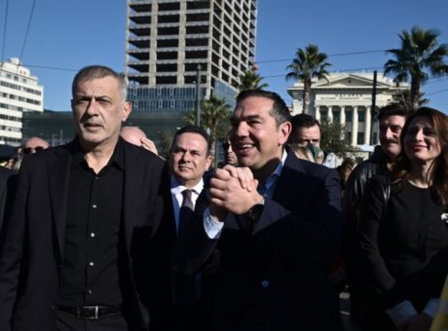 Τσίπρας: Περισσότερο φως - Το έχουμε ανάγκη, ιδίως τα τελευταία χρόνια που περπατάμε στο σκοτάδι