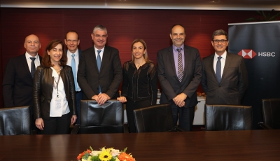 Σε μικρές και μεσαίες ελληνικές επιχειρήσεις 200 εκατ. από ΕΤΕπ και HSBC