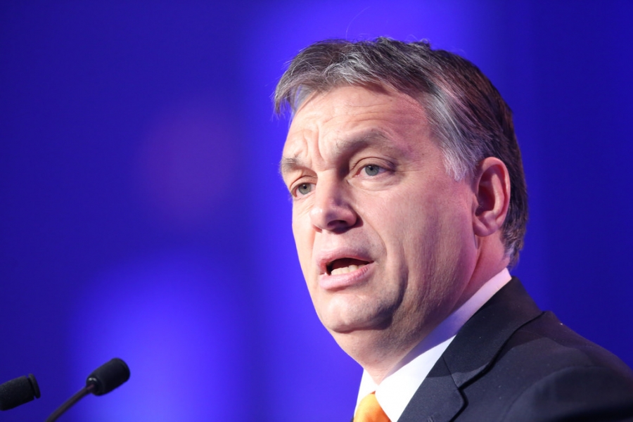 Oυγγαρία: Aντιμέτωπος με ένα ενιαίο μέτωπο κομμάτων της αντιπολίτευσης o Orban - Αντίπαλες πολιτικές συγκεντρώσεις στη Βουδαπέστη