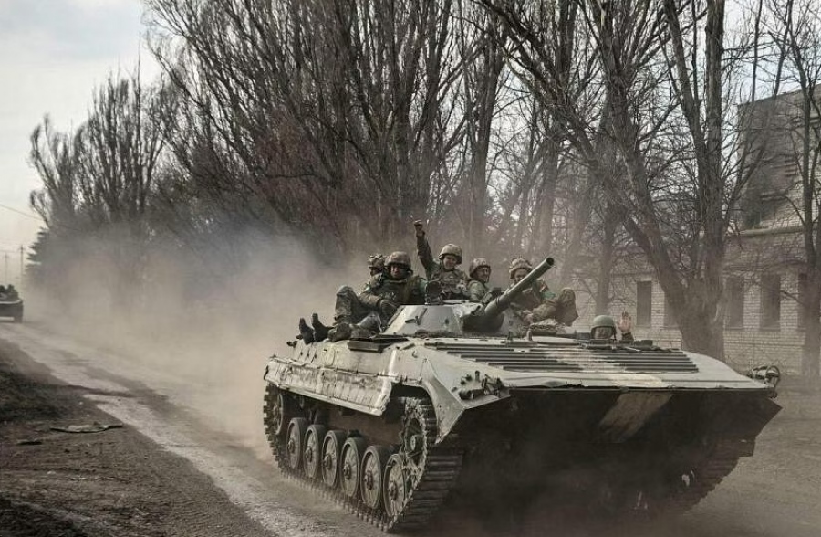 H Ρωσία θα συνεχίσει τη δημιουργία αποστρατιωτικοποιημένης ζώνης έως ότου η Ουκρανία σταματήσει τους βομβαρδισμούς