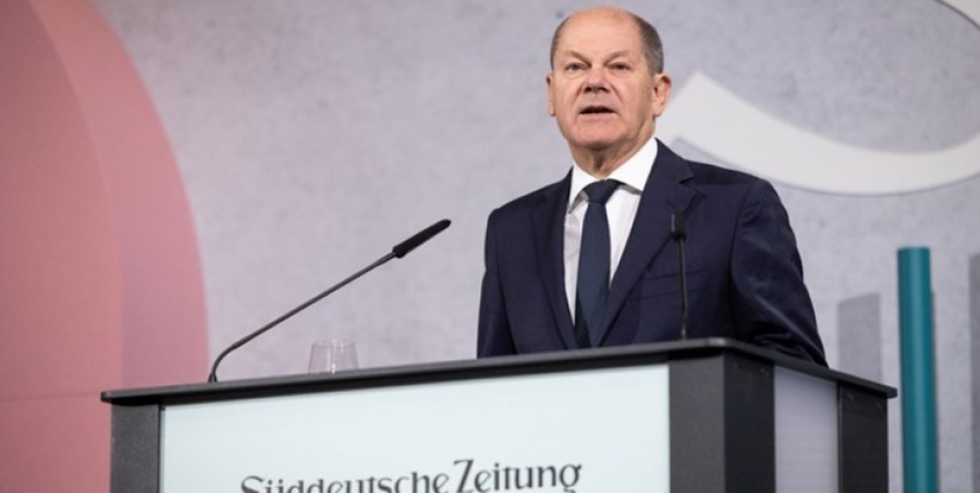 Scholz: Ο Putin δεν μπορεί να κερδίσει στο πεδίο της μάχης και τρομοκρατεί με βόμβες τους αμάχους