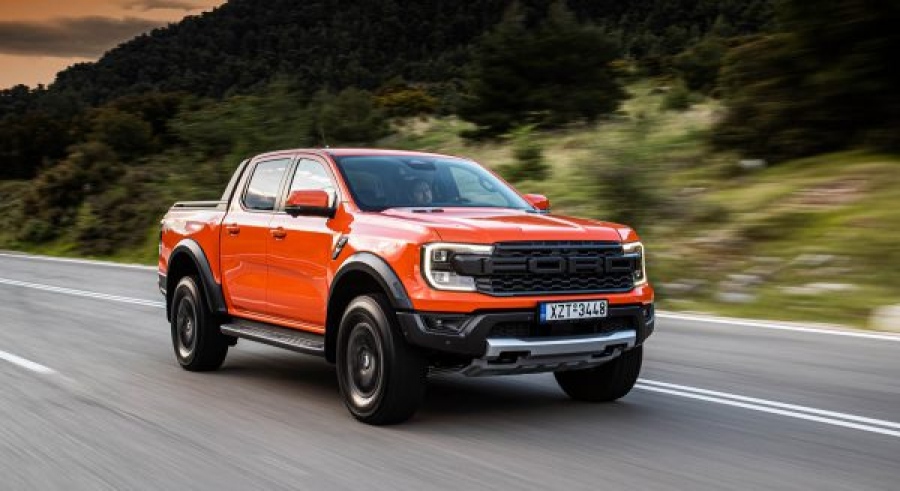 Δεν θα πιστεύευτε τι μπορεί να κάνει το νέο Ford Ranger Raptor!