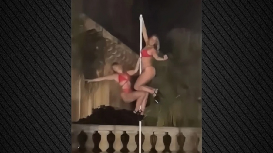 Έπεσαν μηνύσεις... Σάλος στην Κέρκυρα με ημίγυμνα μοντέλα πάνω σε στύλο στα Παλαιά Ανάκτορα