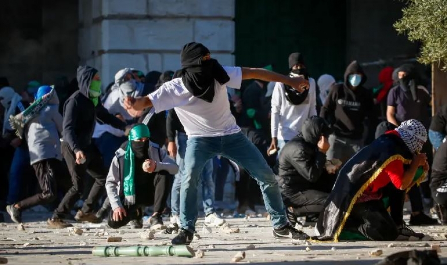 Ιερουσαλήμ: Συγκρούσεις Παλαιστίνιων - Ισραηλινών αστυνομικών, τουλάχιστον 152 τραυματίες