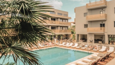 Thomas Cook:  Μέτρα για την ελάφρυνση των ξενοδόχων εξετάζει η κυβέρνηση - Πιθανή η μη καταβολή του τέλους διαμονής