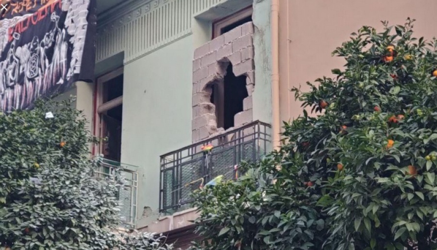 Κουκάκι: Ανακάταληψη των κτηρίων σε Ματρόζου και Παναιτωλίου από αντιεξουσιαστές