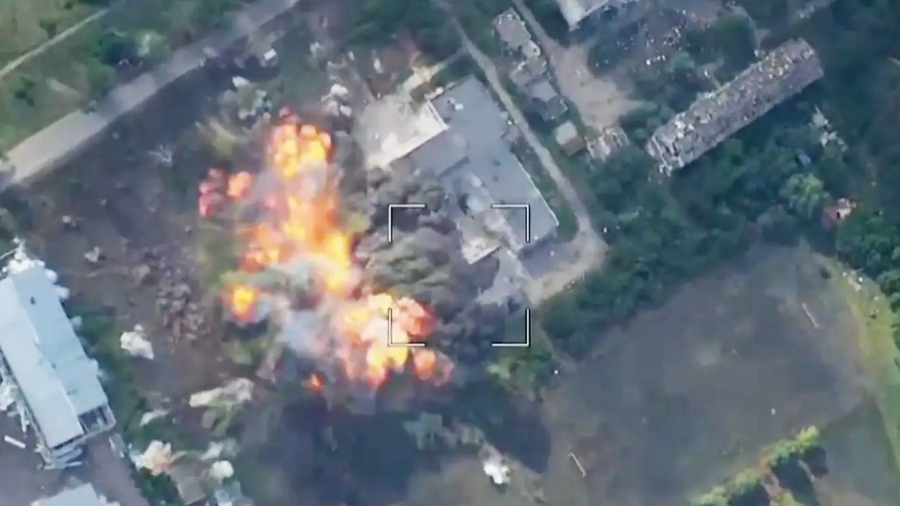 Τους έσβησαν οι Ρώσοι - Το ασύλληπτο πλήγμα στο Slavutych που προκάλεσε πρωτοφανές black out σε όλο το Κίεβο (vid)