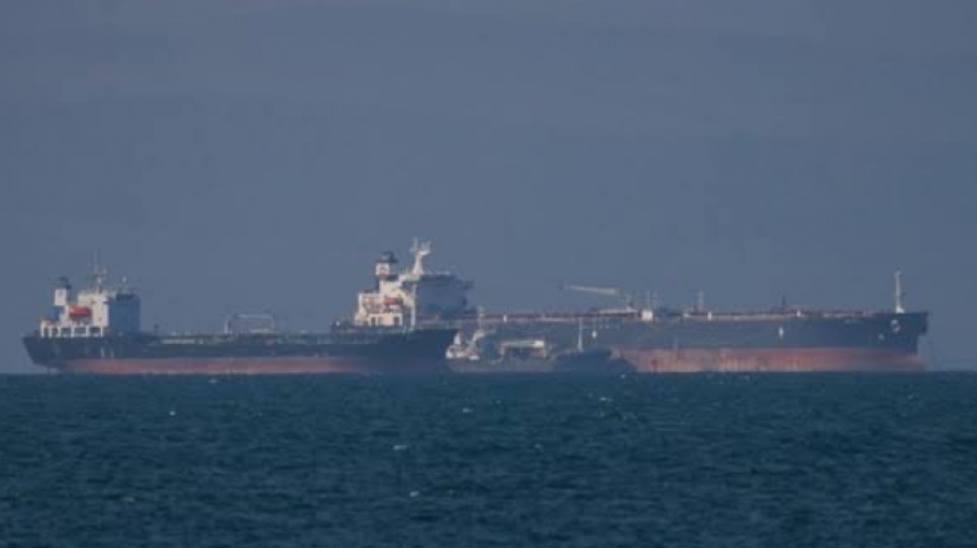 Τάνκερ εγκαταλείπουν τα Ηνωμένα Αραβικά Εμιράτα υπό τον φόβο χτυπημάτων από το Ιράν