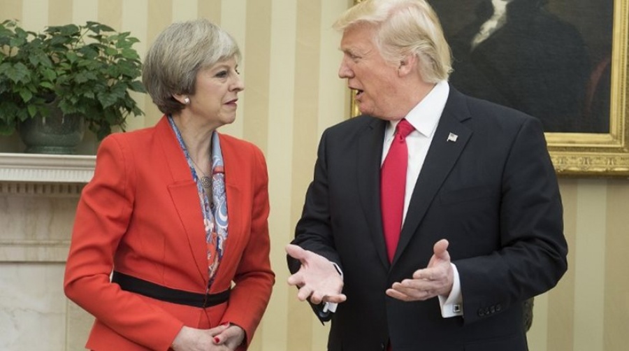 May: Ο Trump μου είπε να διακόψω τις συνομιλίες για το Brexit και να μηνύσω την ΕΕ