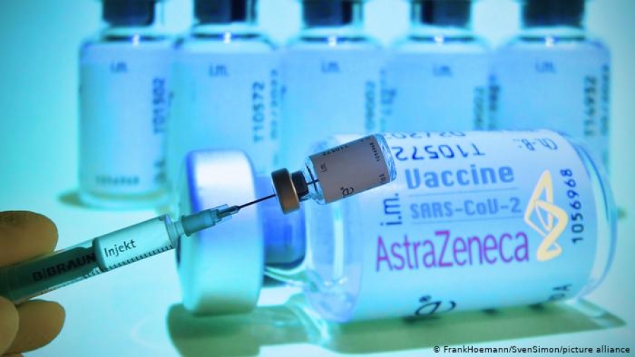 Παν. Οξφόρδης για εμβόλιο AstraZeneca: Μπορεί να επιβραδύνει την μετάδοση Covid, καθυστερώντας τη 2η δόση