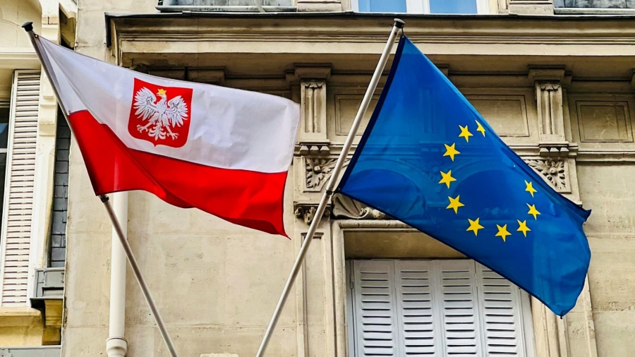 Άγρια πολιτική κόντρα στην Πολωνία - Στα μαχαίρια ΥΠΕΞ και Πρόεδρος για ενδεχόμενο «Polexit»