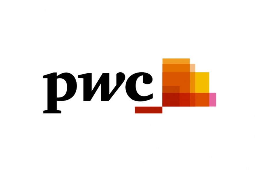 PwC: Μετά από 10 χρόνια κρίσης... η ελληνική οικονομία συρρικνώθηκε, δεν μεταρρυθμίστηκε