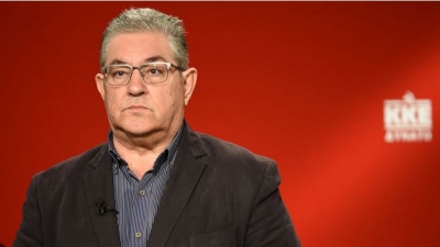 Κουτσούμπας: Ξεκληρίζονται οι αγρότες -  Σκοταδισμό θυμίζουν οι διάφορες θέσεις της Καρυστιανού