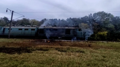 Πρωτοφανής επίθεση - Ο ρωσικός στρατός έβαλε μπουρλότο σε αμαξοστοιχία στο Chernihiv - Στάχτη τα ουκρανικά όπλα