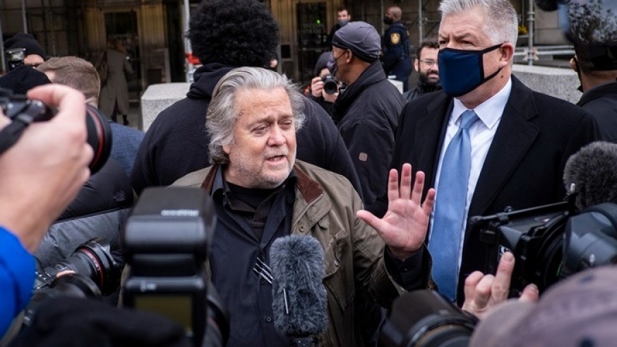 ΗΠΑ: «Αθώος» δήλωσε ο πρώην σύμβουλος του Trump, Steve Banon, στην κατηγορία ότι αγνόησε την κλήτευση της Βουλής