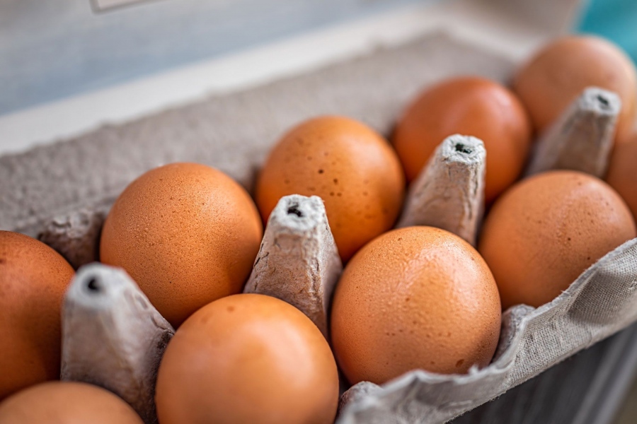 Ρωσία: Άδειασαν τα ράφια από... αυγά - Ράλι 40% στις τιμές - Καταργούνται οι δασμοί