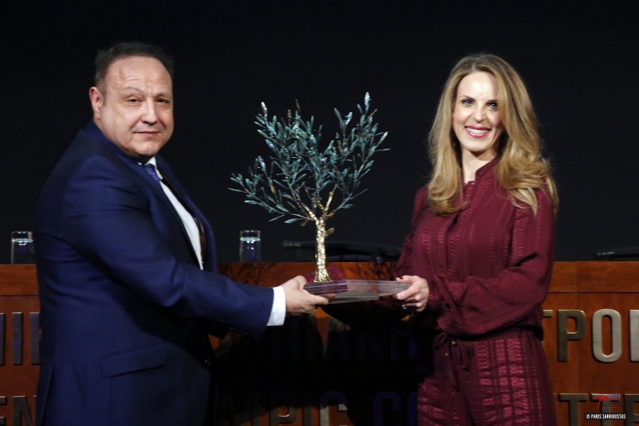 ΝΝ ΗΕLLAS: Βραβεύτηκε για την υποστήριξή της στην Ελληνική Ολυμπιακή Ομάδα