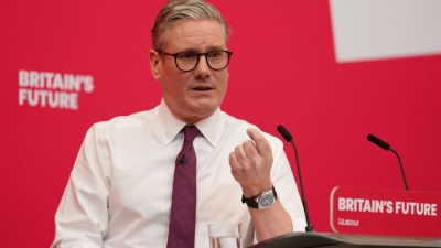 Keir Starmer: «Χρεοκοπημένη και διαλυμένη» η Μεγάλη Βρετανία