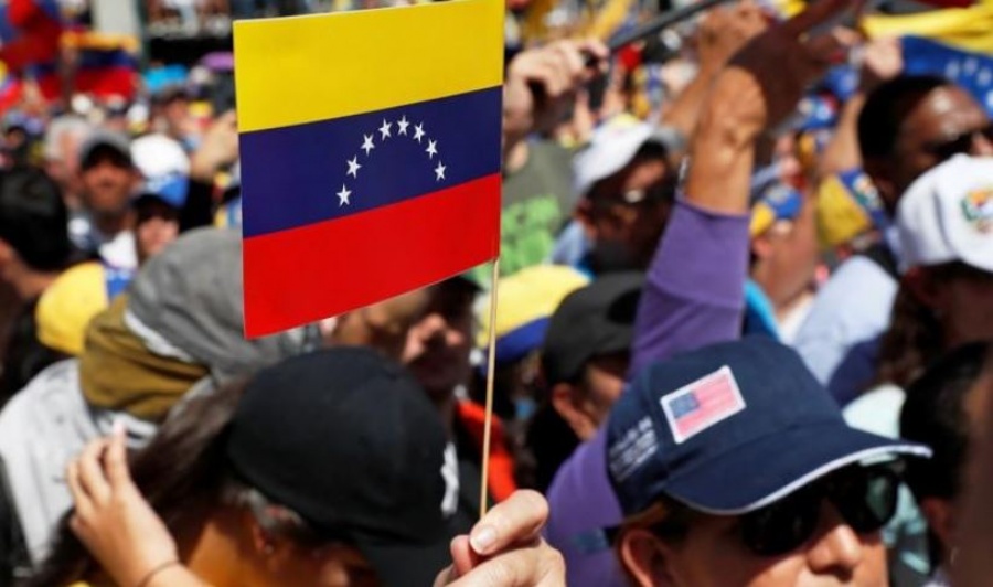 Βενεζουέλα: Οργισμένες διαδηλώσεις κατά του Maduro - Στους δρόμους και υποστηρικτές του προέδρου