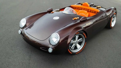 Μονοθέσια ρέπλικα της Porsche 550 Spyder