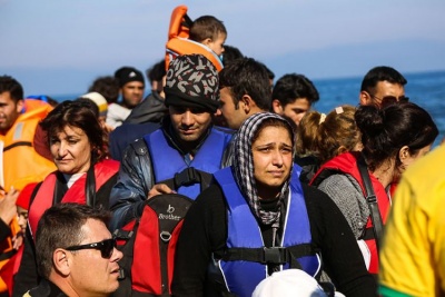 Συναγερμός στις ελληνικές αρχές - Περίπου 1.000 μετανάστες και πρόσφυγες πέρασαν σε ελληνικά νησιά το τελευταίο 24ωρο
