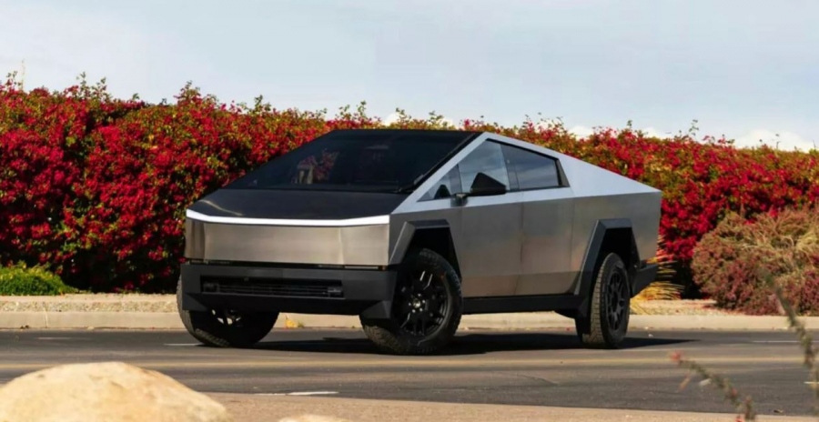 Μεταχειρισμένα Cybertruck που είναι σα καινούργια