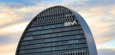 Σόκαρε τις αγορές και τις ευρωπαϊκές τράπεζες η... περίεργη «εχθρική» πρόταση εξαγοράς της BBVA στην Sabadell