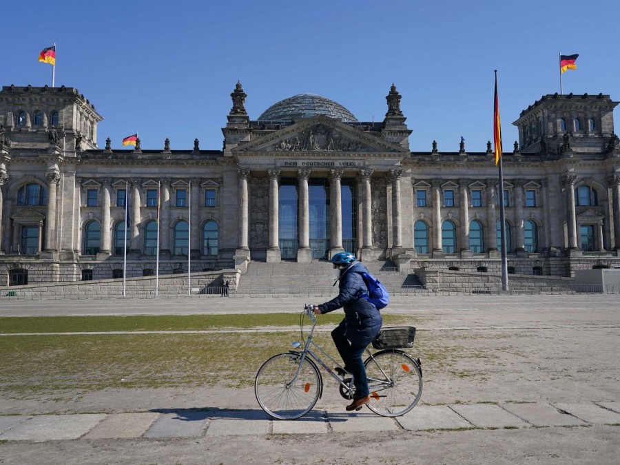 Προς παράταση έως τις 31/1 το lockdown στη Γερμανία – Σύσκεψη Merkel με τους πρωθυπουργούς των κρατιδίων
