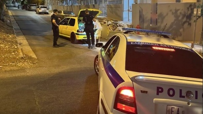 Στην «τσιμπίδα» της Τροχαίας 59 παραβάσεις του ΚΟΚ από οδηγούς σε Ιλίον και Πετρούπολη - Αφαιρέθηκαν 11 άδειες κυκλοφορίας