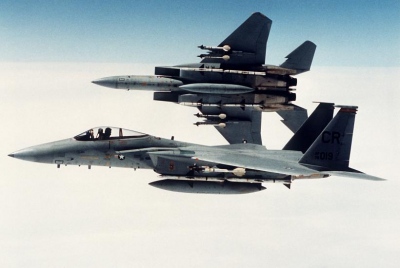 Νέο πολεμικό... μπαρούτι: Το κινεζικό J-15 Predator εναντίον του F-15: Αεροπορική μονομαχία συγκλονίζει το Τόκιο