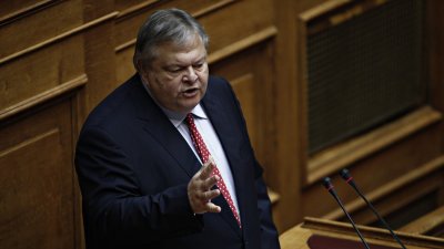 Βενιζέλος για ανταλλαγή ομολόγων: Η κυβέρνηση αποφάσισε να συνεχίσει την πολιτική του 2012