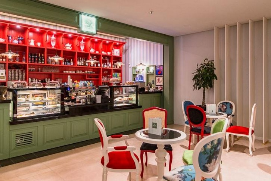 Νέο κατάστημα Petite Fleur στο Golden Hall