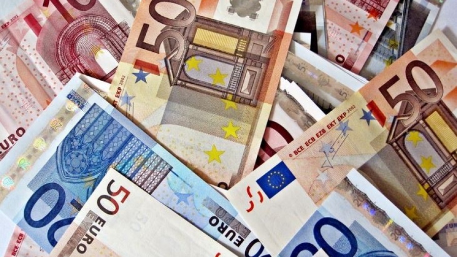 «Ζεστό» χρήμα έως 6.400 ευρώ από το κράτος: Έως 4 ενοίκια για 50.000 εκπαιδευτικούς, γιατρούς και νοσηλευτές – Ποιοι πληρώνονται από 25/9
