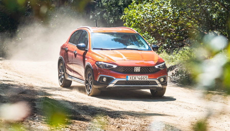 Δοκιμάζουμε το πληθωρικό Fiat Tipo Cross 1.0T