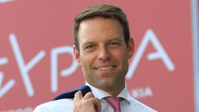 «Απολογία» Κασσελάκη: Ήμουν 24 χρονών όταν έγραφα υπέρ της μείωσης των ελληνικών μισθών και των απολύσεων στο Δημόσιο