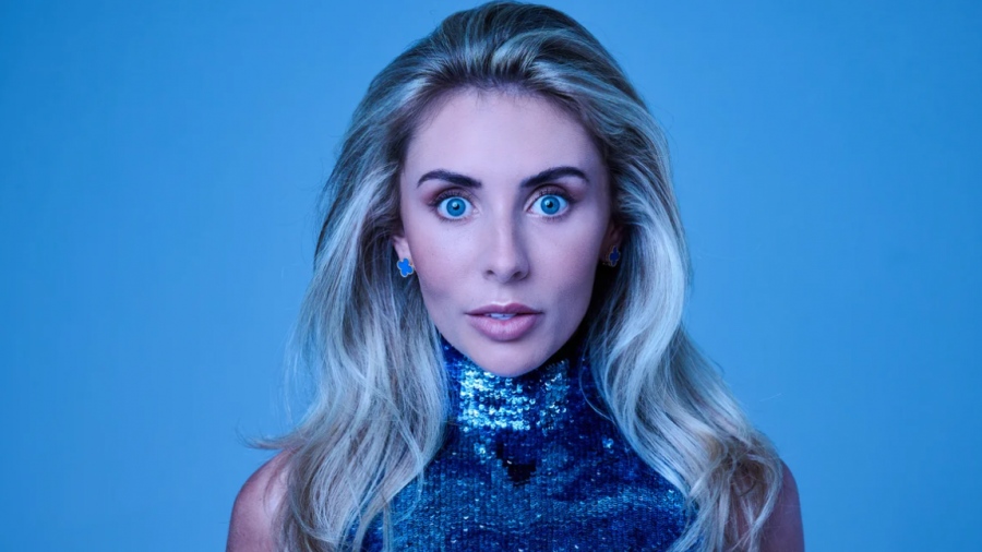 Η πορνοστάρ Bonnie Blue κατηγορείται ότι είπε ψέματα ότι έκανε σεξ με 1.000 άντρες σε 12 ώρες