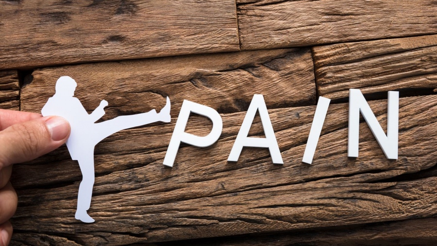 Χρόνιος πόνος: Τι είναι και πότε απευθυνόμαστε στον ειδικό