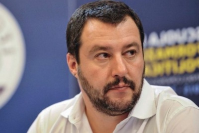 Ιταλία: Οι δήμαρχοι Νάπολης και Παλέρμο αψηφούν τον νόμο της κυβέρνησης για το άσυλο