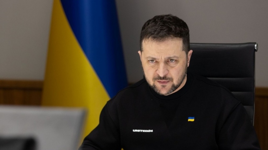 Zelensky: Ο ουκρανικός στρατός βύθισε ρωσικό πλοίο 100.000 τόνων και έπληξε τρία διυλιστήρια