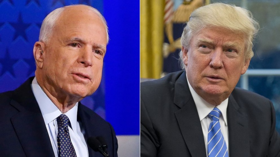Μετά θάνατον επίθεση στον McCain από τον Trump