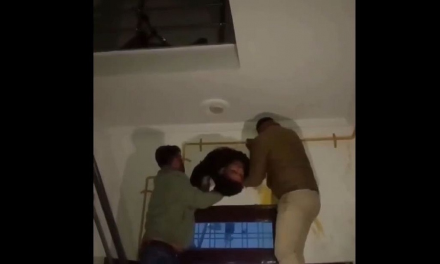 Κλέφτης σφήνωσε στον εξαερισμό... τον έβγαλε η αστυνομία