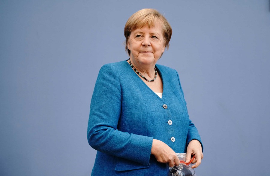 Πυρά κατά Merkel από τουρκικά ΜΜΕ μετά τη στήριξη στην Ελλάδα - «Έπεσε η μάσκα»