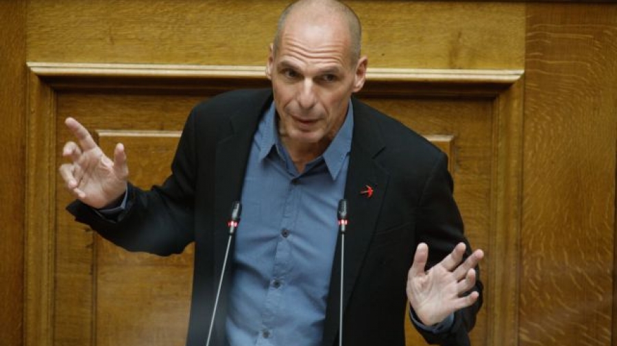 Βαρουφάκης: Η «απάτη» με την τιμή του ρεύματος εν μέσω θέρους