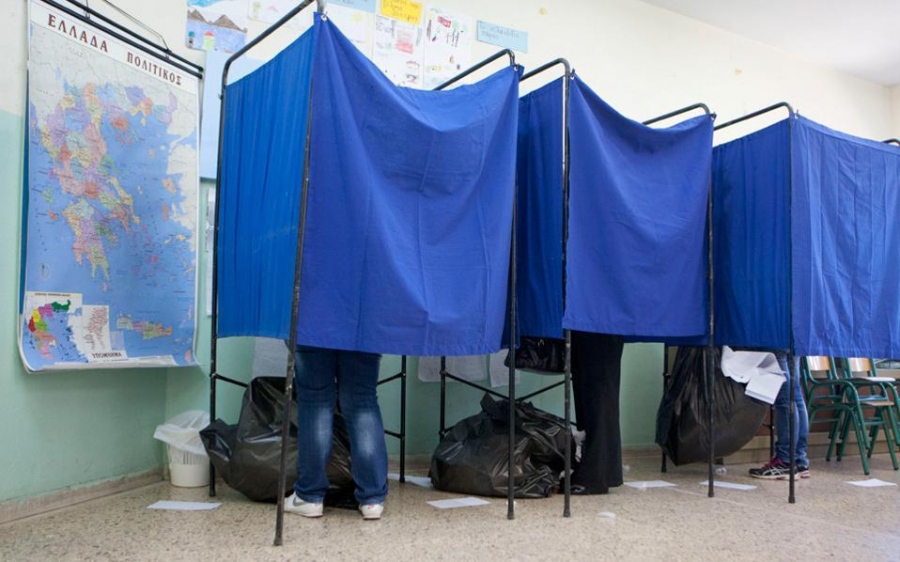 Πρώτα αποτελέσματα από Αθήνα: Πρώτος με 40,87% ο Μπακογιάννης, δεύτερος ο Δούκας με 15,75%